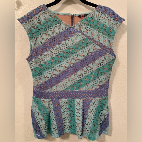 BCBGMaxAzria Tops - BCBGMaxAzria Lace Heidy Peplum Top Size M